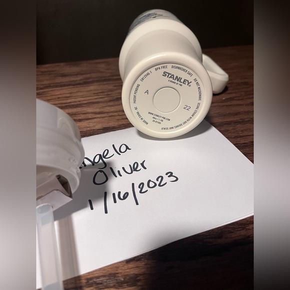 Stanley Cream Floral - Picture 2 of 7